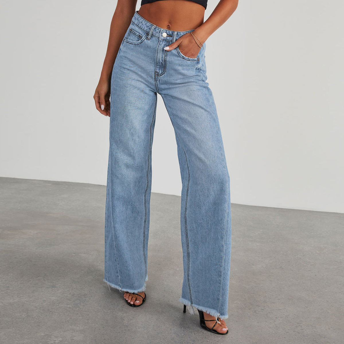 Women’s High-Rise Wide Leg Jeans with Raw Hem Light Blue