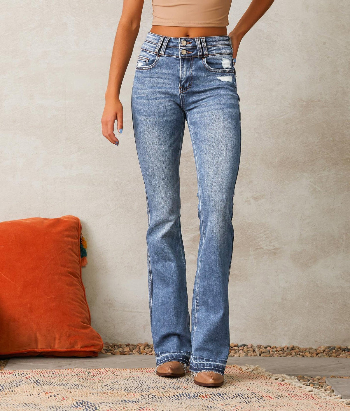 Women’s High-Waisted Bootcut Jeans with Frayed Hem Light Blue